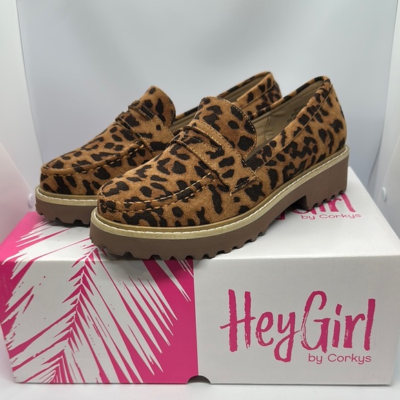 heygirls by corkys Shoes - NWT Hey girls Leopard Print Loafers women’s Size 6